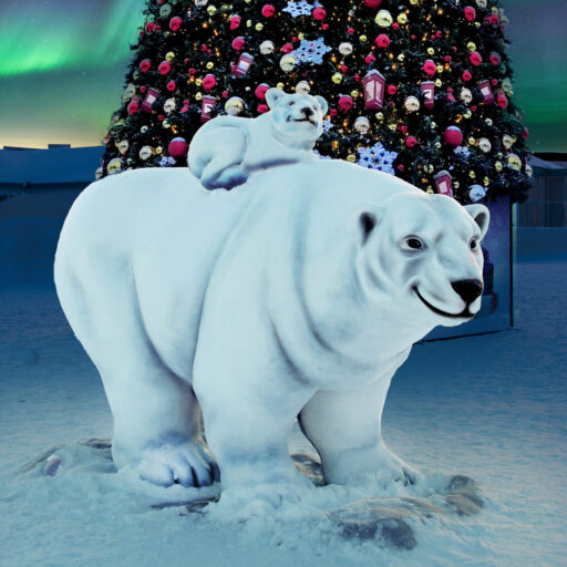 Медведица с медвежонком